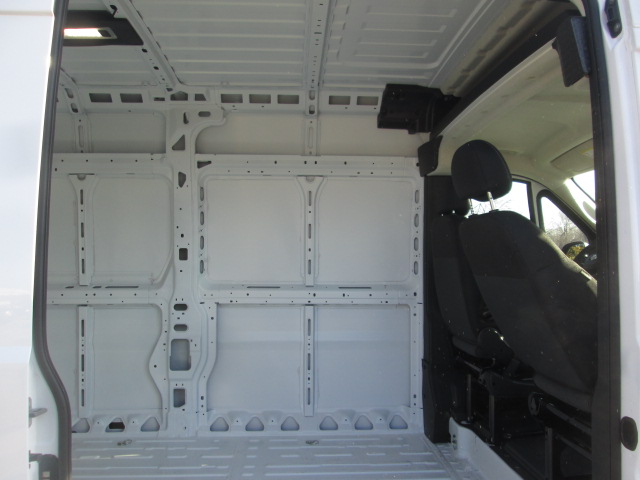 2025 RAM ProMaster Tradesman 2500 Hi Roof 159WB photo