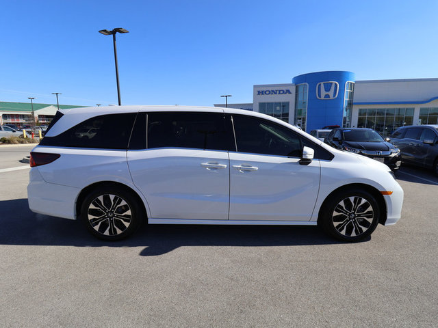 2025 Honda Odyssey Elite photo