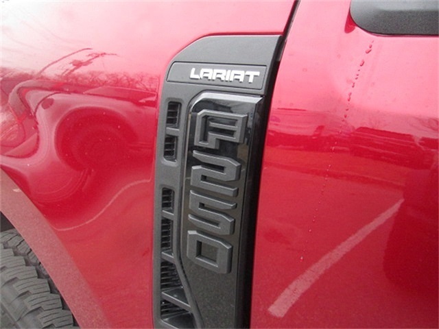 2025 Ford F-250 Lariat SD 4WD 6.75ft Box photo