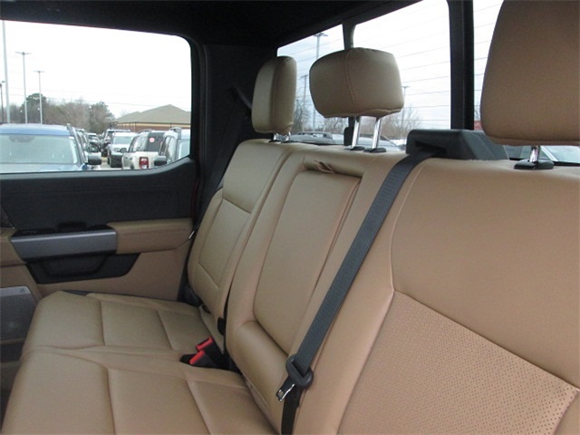 2025 Ford F-250 Lariat SD 4WD 6.75ft Box photo