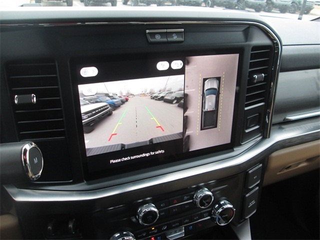 2025 Ford F-250 Lariat SD 4WD 6.75ft Box photo