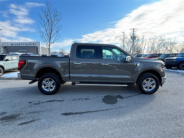 2025 Ford F-150 XLT 4WD 5.5ft Box photo