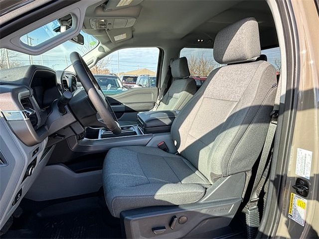 2025 Ford F-150 XLT 4WD 5.5ft Box photo