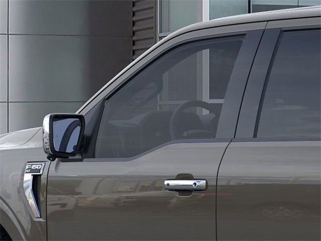 2025 Ford F-150 XLT 4WD 5.5ft Box photo