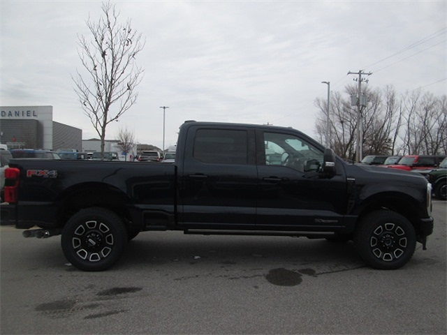 2025 Ford F-250 Platinum SD 4WD 6.75ft Box photo