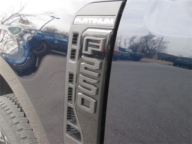 2025 Ford F-250 Platinum SD 4WD 6.75ft Box photo