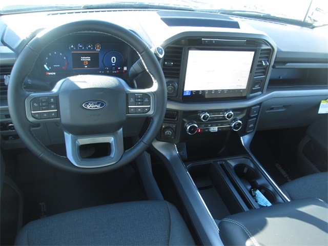 2025 Ford F-150 XLT 4WD 5.5ft Box photo