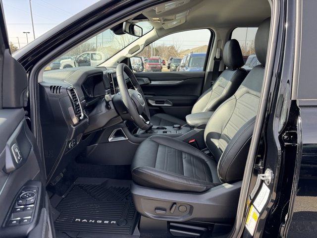 2024 Ford Ranger LARIAT 4WD 5ft Box photo
