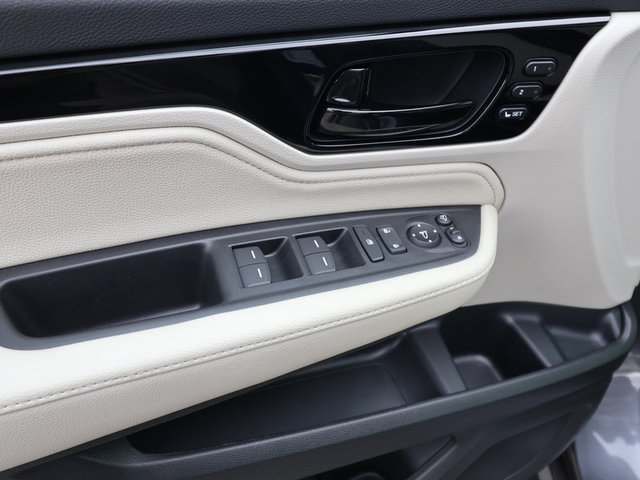 2025 Honda Odyssey Elite photo