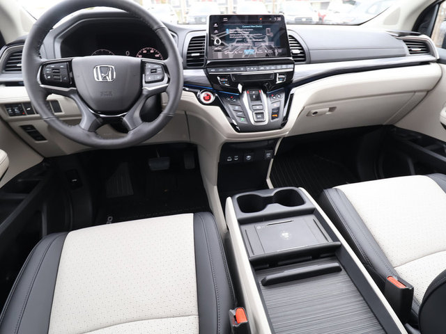 2025 Honda Odyssey Elite photo