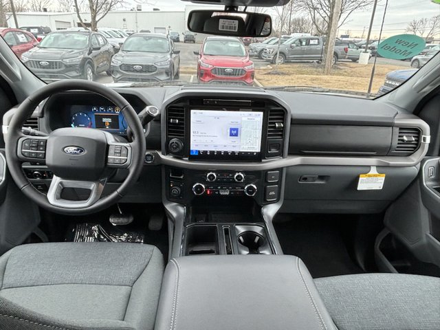 2025 Ford F-150 XLT 4WD 5.5ft Box photo
