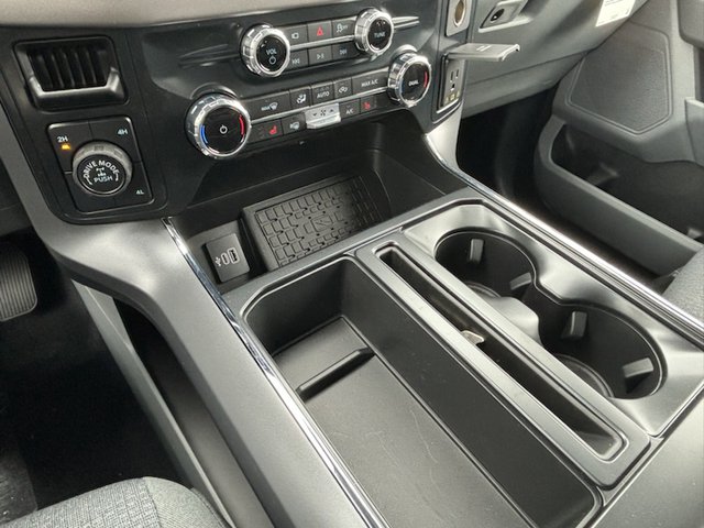 2025 Ford F-150 XLT 4WD 5.5ft Box photo