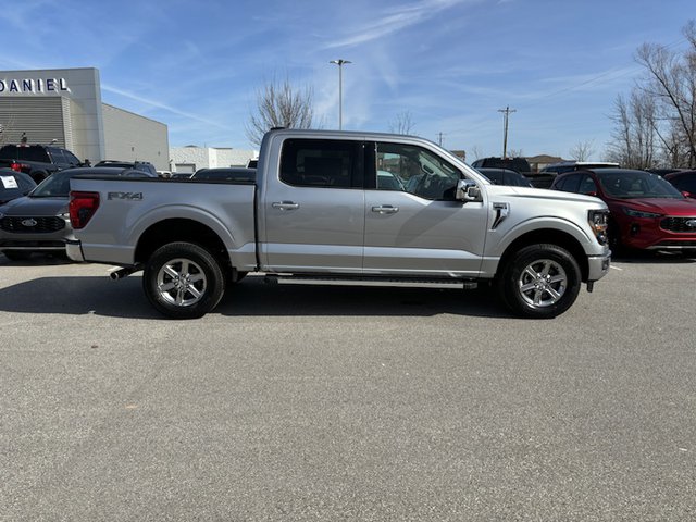 2025 Ford F-150 XLT 4WD 5.5ft Box photo