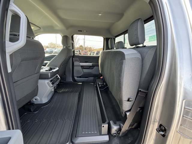 2025 Ford F-150 XLT 4WD 5.5ft Box photo