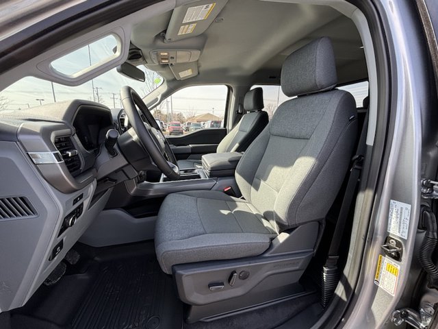 2025 Ford F-150 XLT 4WD 5.5ft Box photo