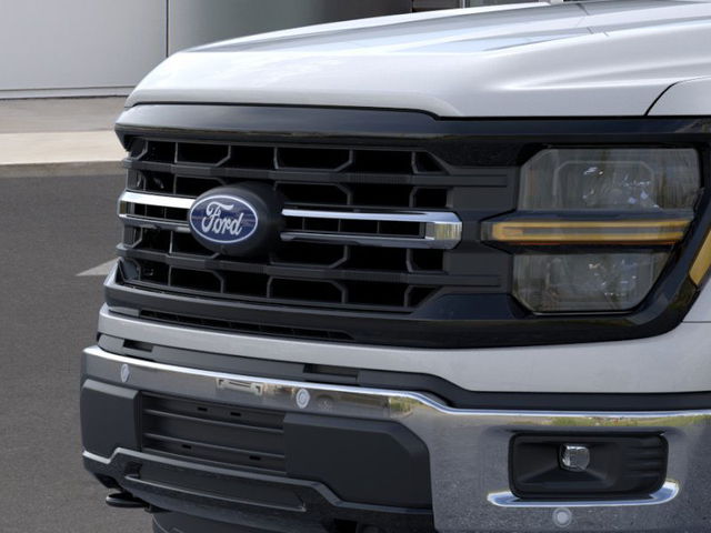 2025 Ford F-150 XLT 4WD 5.5ft Box photo