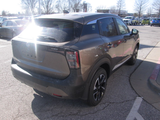 2025 Nissan Kicks SV AWD photo