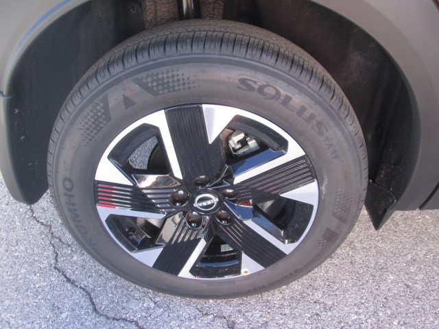 2025 Nissan Kicks SV AWD photo