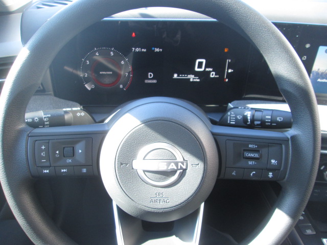 2025 Nissan Kicks SV AWD photo