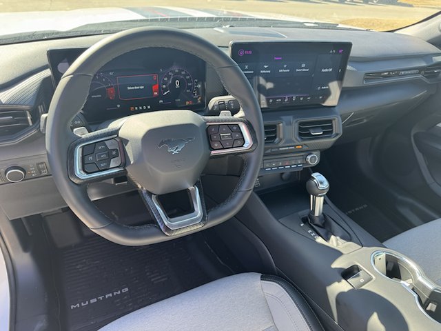 2025 Ford Mustang GT photo