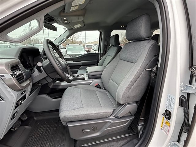 2025 Ford F-150 XLT 4WD 5.5ft Box photo