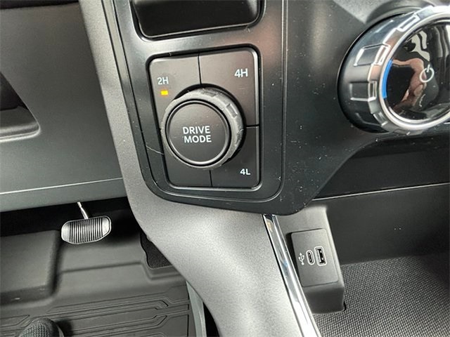 2025 Ford F-150 XLT 4WD 5.5ft Box photo