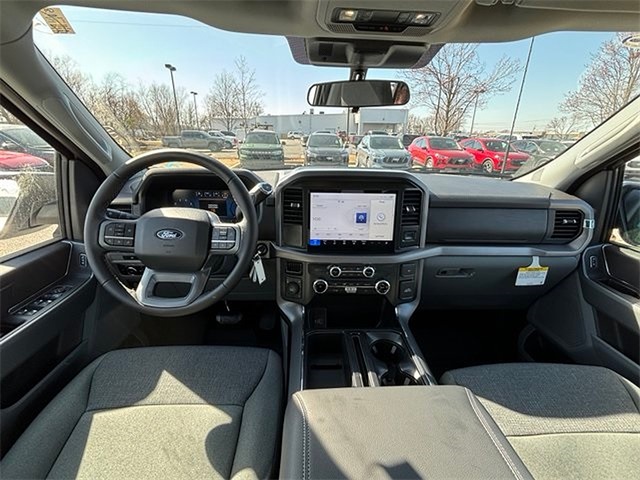 2025 Ford F-150 XLT 4WD 5.5ft Box photo