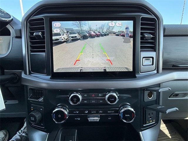 2025 Ford F-150 XLT 4WD 5.5ft Box photo