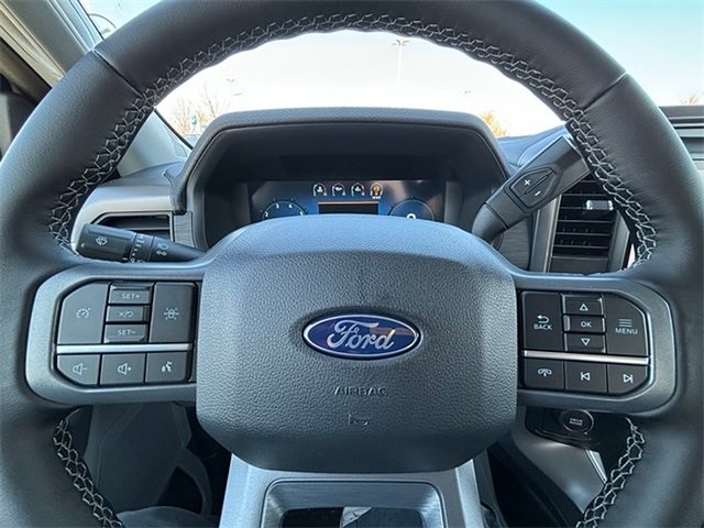 2025 Ford F-150 XLT 4WD 5.5ft Box photo