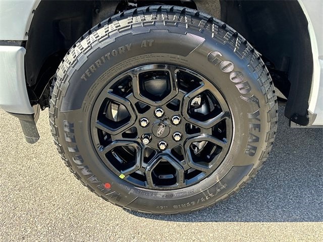 2025 Ford F-150 XLT 4WD 5.5ft Box photo