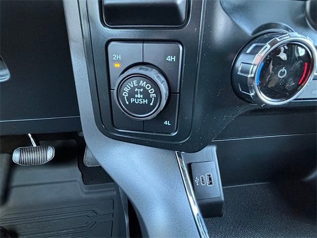 2025 Ford F-150 XLT 4WD 5.5ft Box photo