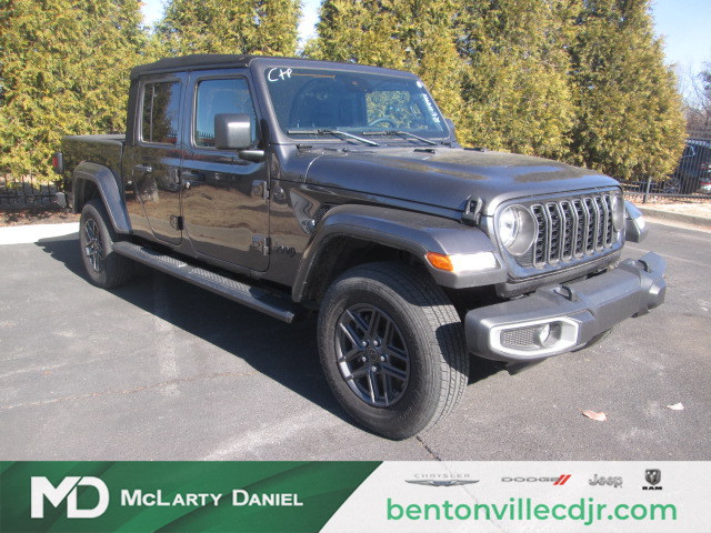 2024 Jeep Gladiator Sport S 4WD Short Bed photo