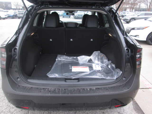 2025 Nissan Kicks SR FWD photo
