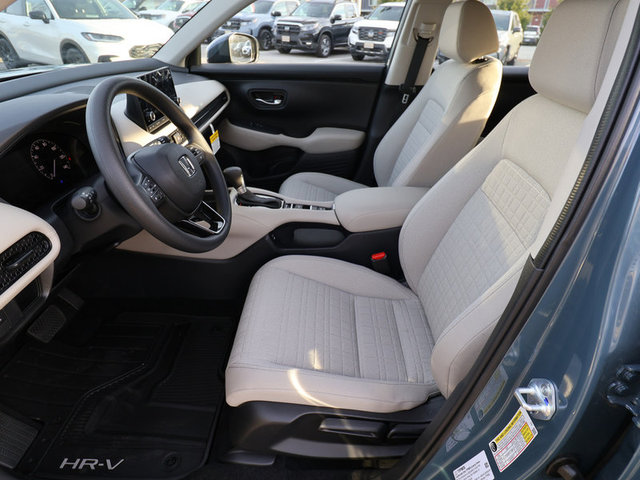 2025 Honda HR-V LX AWD photo