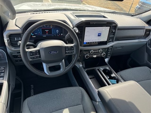 2025 Ford F-150 XLT 4WD 5.5ft Box photo