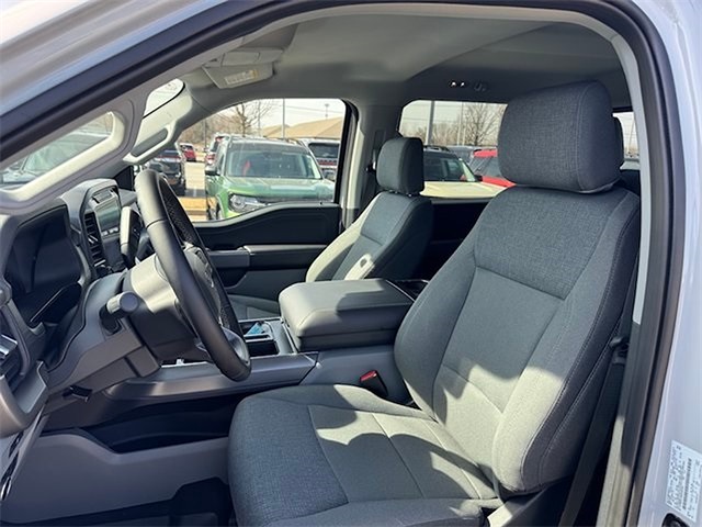 2025 Ford F-150 XLT 4WD 5.5ft Box photo