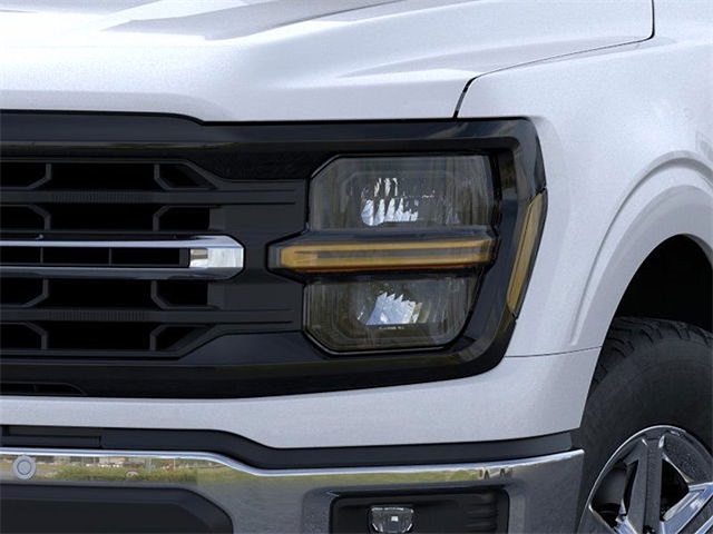 2025 Ford F-150 XLT 4WD 5.5ft Box photo