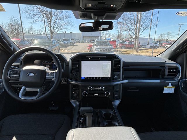 2025 Ford F-150 XLT 4WD 5.5ft Box photo