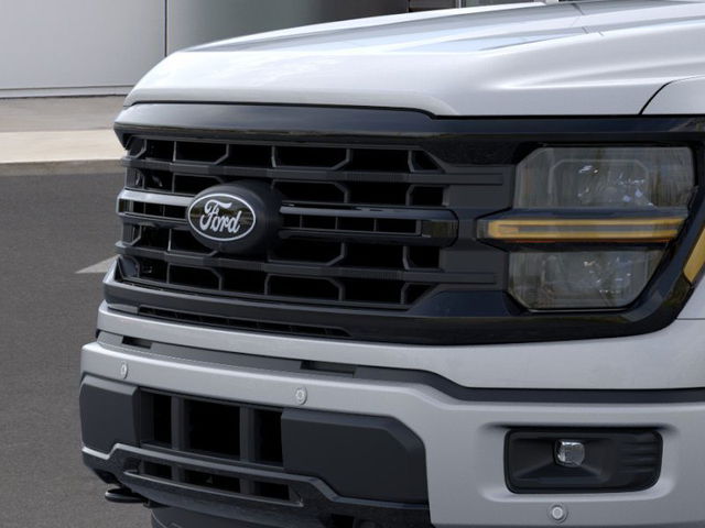 2025 Ford F-150 XLT 4WD 5.5ft Box photo