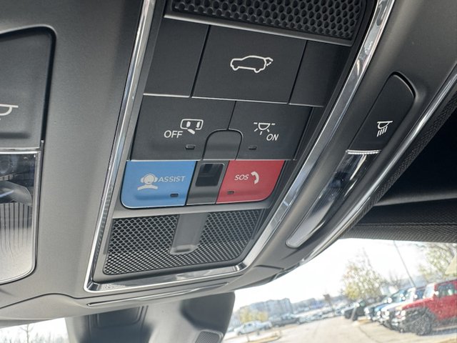 2025 Jeep Wagoneer 4WD photo