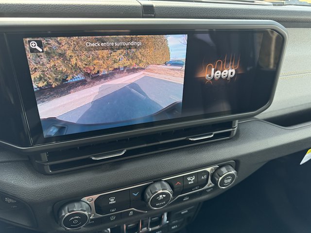 2025 Jeep Gladiator Nighthawk 4WD photo