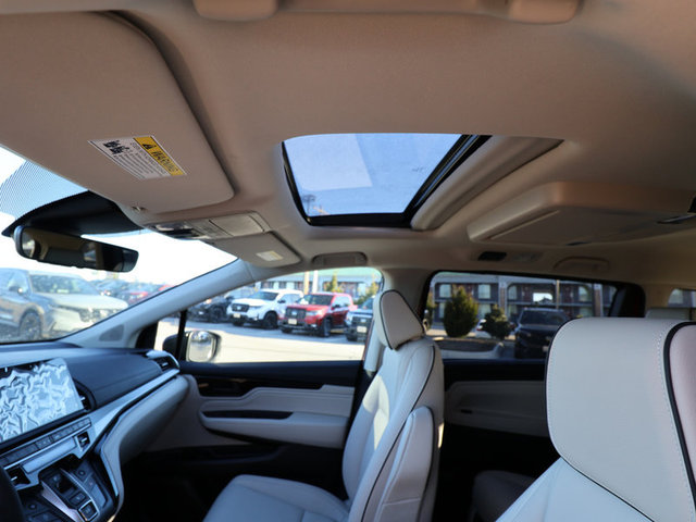 2025 Honda Odyssey Touring photo