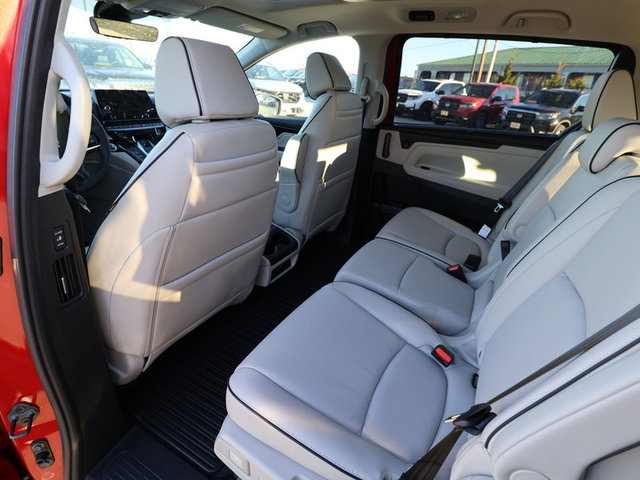 2025 Honda Odyssey Touring photo