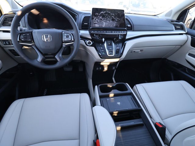 2025 Honda Odyssey Touring photo