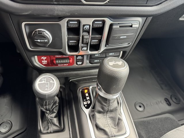 2025 Jeep Wrangler Rubicon 4Dr 4WD photo