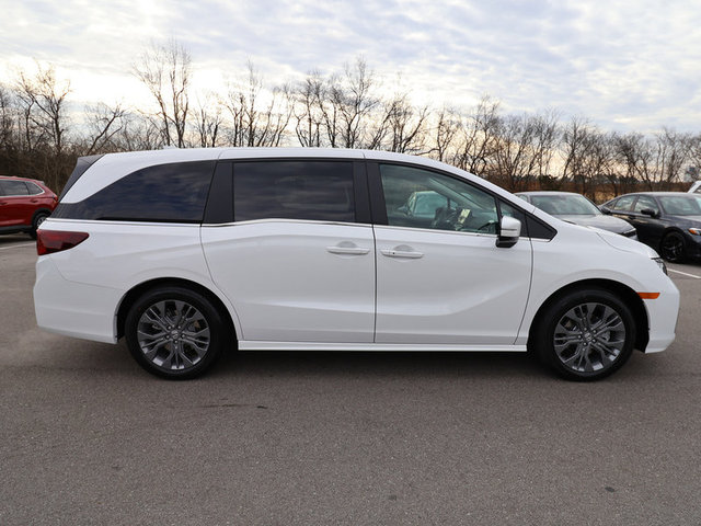 2025 Honda Odyssey Touring photo