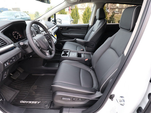 2025 Honda Odyssey Touring photo