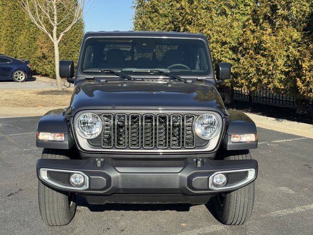 2025 Jeep Gladiator Sport S 4WD photo