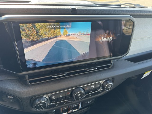 2025 Jeep Gladiator Sport S 4WD photo