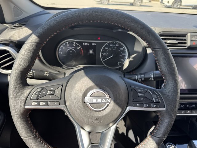 2025 Nissan Versa SR photo